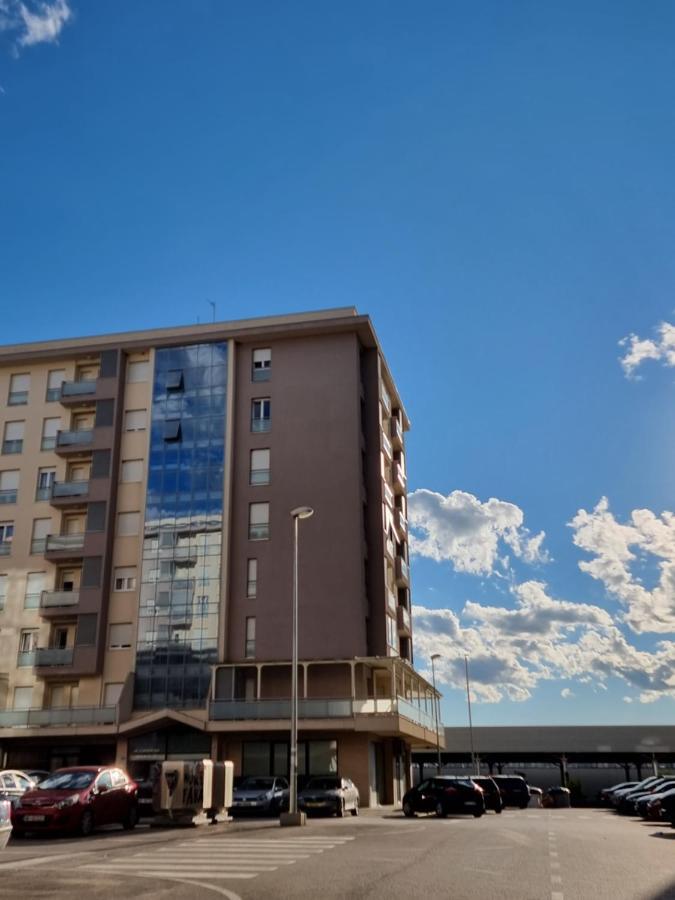 Adrianna Apartment City Kvart Podgorica Bagian luar foto